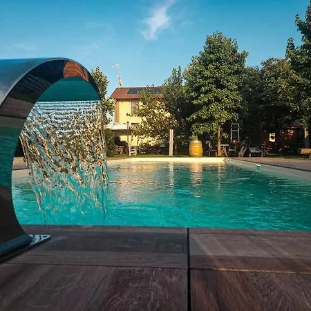 La Tenuta Di Santo Stefano Agri & Semesteranläggning (resort) Fossano